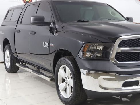 Used 2018 RAM 1500 Classic SLT image 33
