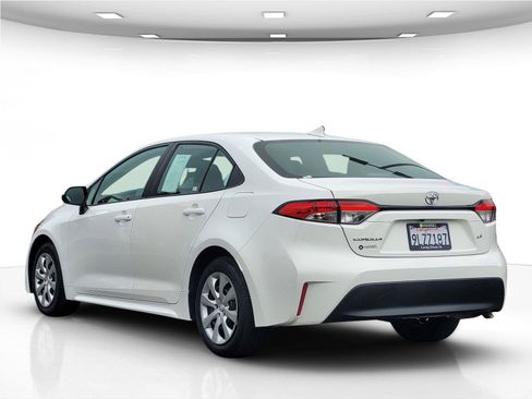 Used 2024 Toyota Corolla LE FWD image 8