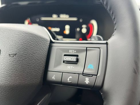 New 2026 Nissan Pathfinder SL image 12