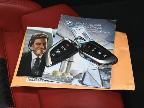 Used 2025 BMW M3 Competition w/ Executive Package image 85