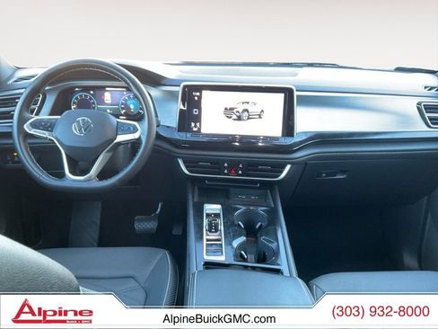 Used 2025 Volkswagen Atlas Cross Sport SE image 11