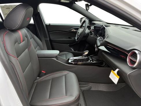 New 2026 Chevrolet Trax RS w/ Sunroof Package image 13