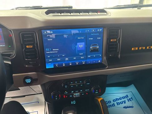 Used 2022 Ford Bronco Badlands w/ Sasquatch Package image 19