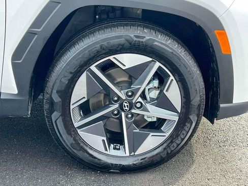 Certified 2025 Hyundai Tucson SEL image 9