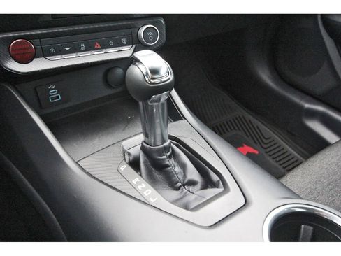 Used 2024 Ford Mustang EcoBoost image 18