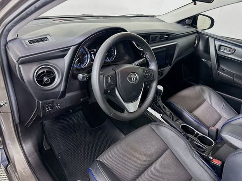 Certified 2018 Toyota Corolla SE image 9