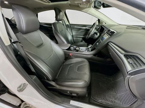 Used 2014 Ford Fusion Titanium image 28
