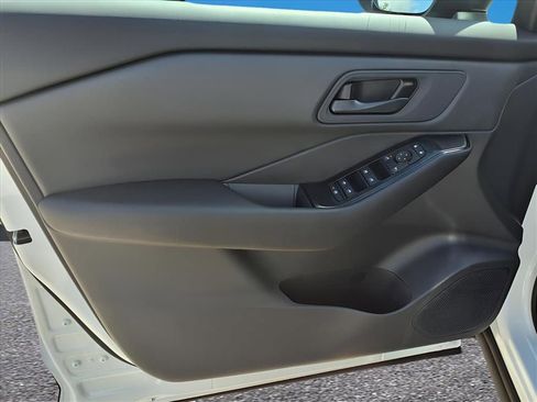 Used 2026 Nissan Rogue S image 13