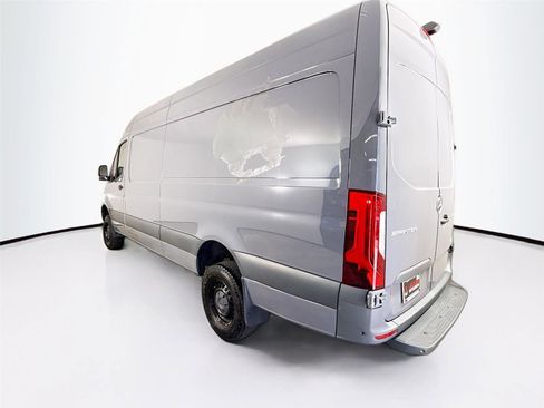 Used 2024 Mercedes-Benz Sprinter 2500 image 16
