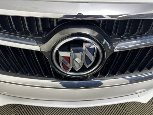 Used 2018 Buick LaCrosse Essence image 9