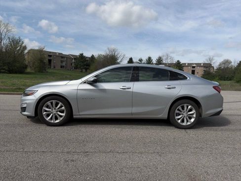 Used 2022 Chevrolet Malibu LT FWD image 37