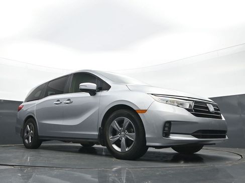 Used 2021 Honda Odyssey EX image 17