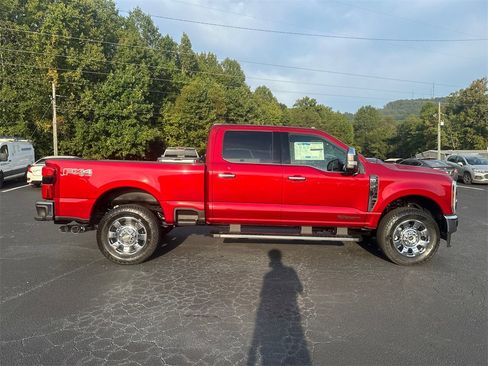 New 2026 Ford F250 Lariat w/ Lariat Premium Package image 4