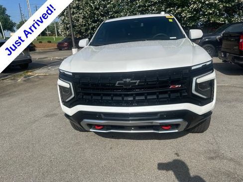 Used 2025 Chevrolet Tahoe Z71 w/ Comfort Package AWD/4WD image 7