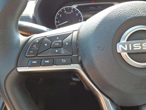 Used 2024 Nissan Sentra SV FWD image 18