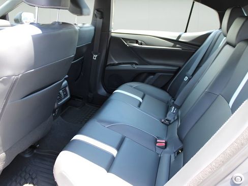 Certified 2025 Toyota Camry SE w/ Convenience Package AWD/4WD image 18