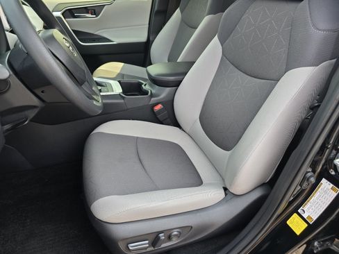 Certified 2025 Toyota RAV4 XLE AWD/4WD image 21