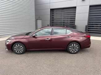 Used 2023 Nissan Altima 2.5 SV FWD video 2