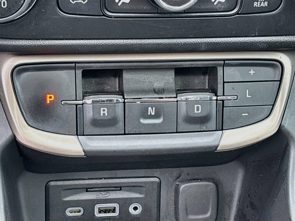 Used 2022 GMC Terrain Denali AWD/4WD image 17