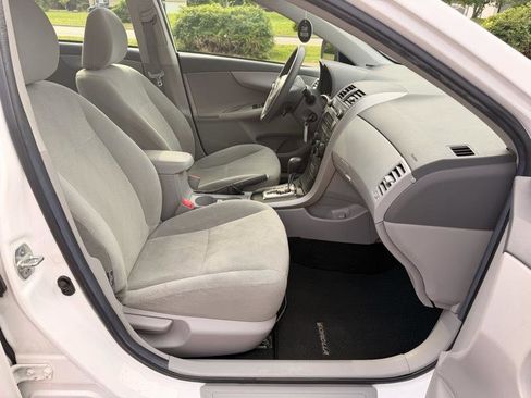 Used 2010 Toyota Corolla LE FWD image 16