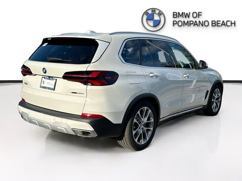 New 2026 BMW X5 xDrive50e w/ Premium Package AWD/4WD image 6