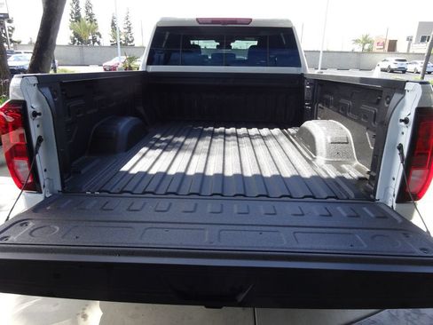 New 2026 GMC Sierra 2500 SLE AWD/4WD image 7