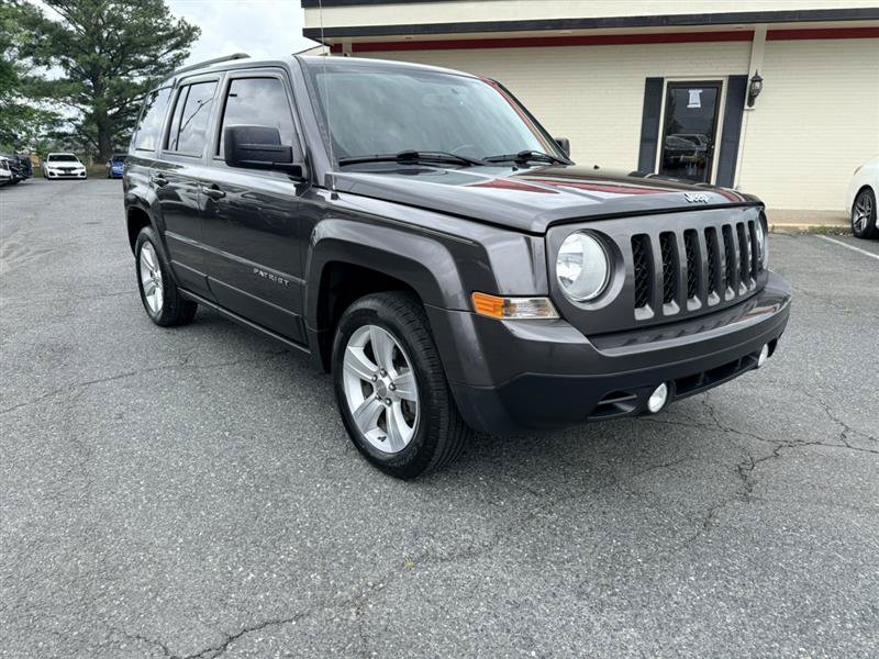 Used 2016 Jeep Patriot Latitude FWD image 3