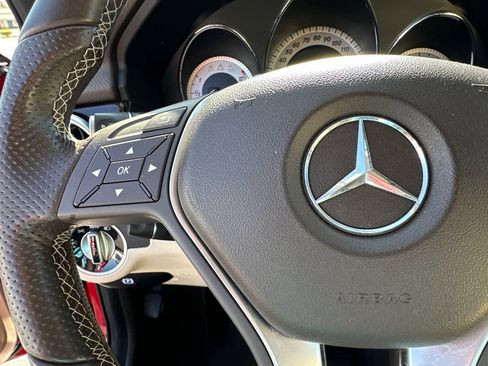 Used 2015 Mercedes-Benz GLK 350 2WD image 25