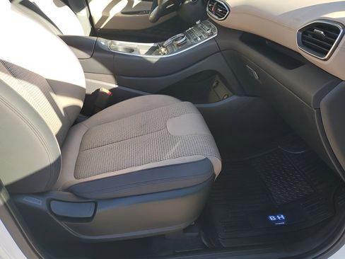 Used 2023 Hyundai Santa Fe SEL image 16