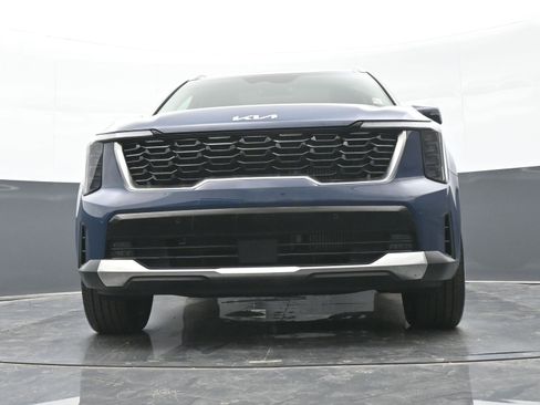 Used 2024 Kia Sorento EX w/ Panoramic Sunroof Package image 42