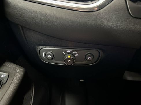 Used 2019 Chevrolet Equinox Premier AWD/4WD image 19