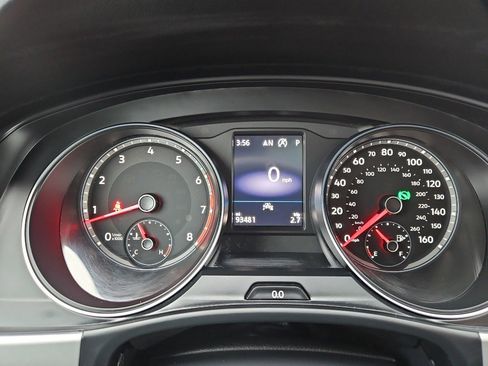 Used 2021 Volkswagen Atlas Cross Sport SE w/ Panoramic Sunroof Package image 25