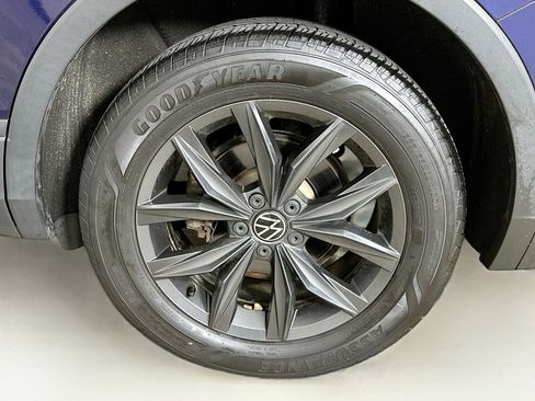 Used 2023 Volkswagen Tiguan SE image 11