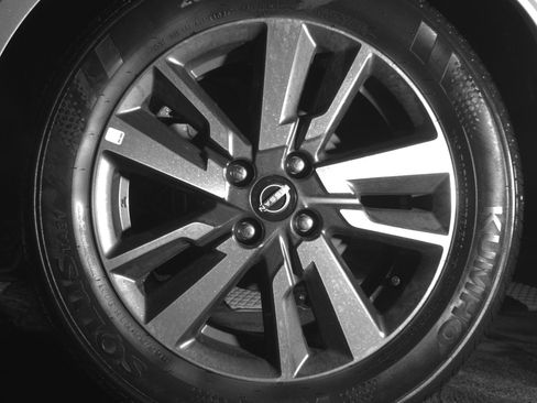 Used 2025 Nissan Versa SV FWD image 14