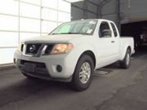 Used 2016 Nissan Frontier SV image 4