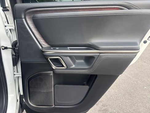 Used 2023 Rivian R1T Launch Edition image 12