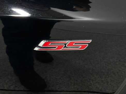 Used 2018 Chevrolet Camaro SS RWD image 36