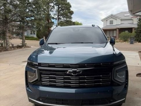 Used 2025 Chevrolet Tahoe High Country AWD/4WD image 2
