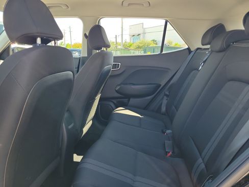 Used 2021 Hyundai Venue SEL w/ Cargo Package FWD image 14