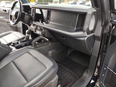 Used 2023 Ford Bronco Everglades image 23