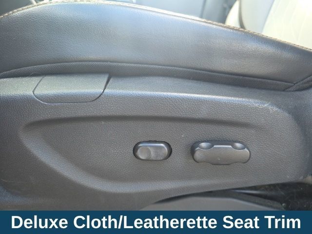 Used 2018 Chevrolet Trax LT w/ Driver Confidence Package AWD/4WD image 20