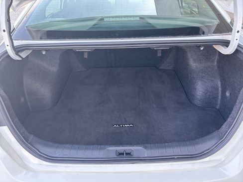 Used 2025 Nissan Altima 2.5 SV FWD image 26