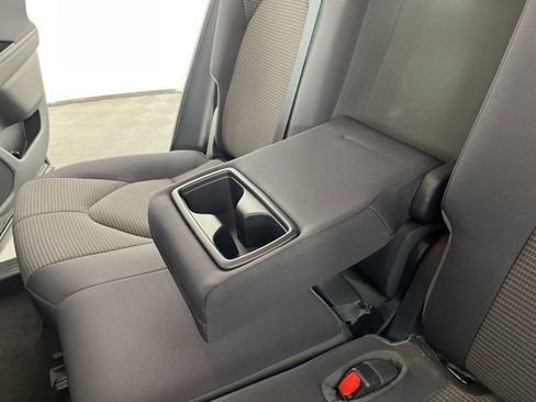 Used 2023 Toyota Highlander L image 45