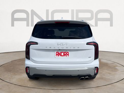 Used 2023 Kia Telluride EX w/ EX Captain's Chair Package AWD/4WD image 9