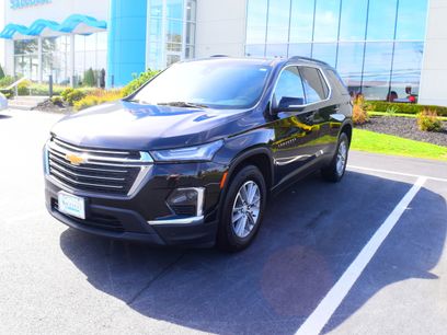 Used 2023 Chevrolet Traverse LT w/ Rear Camera Mirror Package