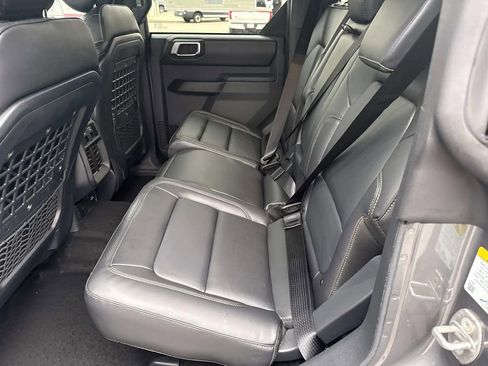 New 2025 Ford Bronco Badlands image 7