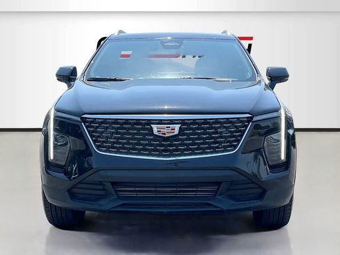 Used 2024 Cadillac XT4 Luxury w/ Cold Weather Package AWD/4WD image 2
