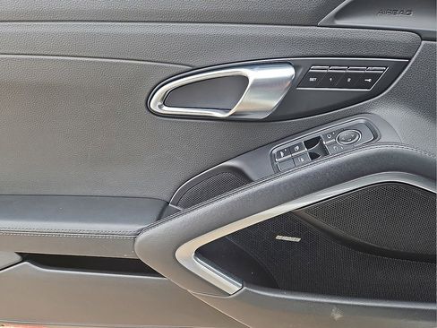 Used 2019 Porsche 911 Carrera image 19