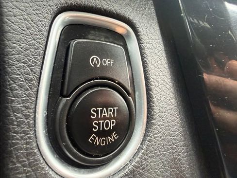 Used 2016 BMW 320i xDrive Sedan AWD/4WD image 24