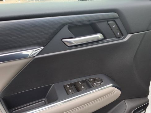 New 2026 GMC Acadia Elevation FWD image 8